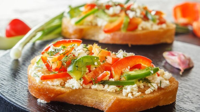 Too Tired To Cook? Say Hello To Paneer Veg Toast – Your New Go-To Snack!