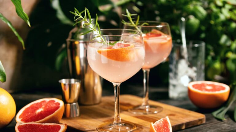 Its Gin OClock! 5 Tempting Gin Cocktails For Your Weekend Gathering