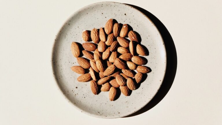 Peeling Almonds Made Easy: 5 Game-Changing Hacks You Need to Try