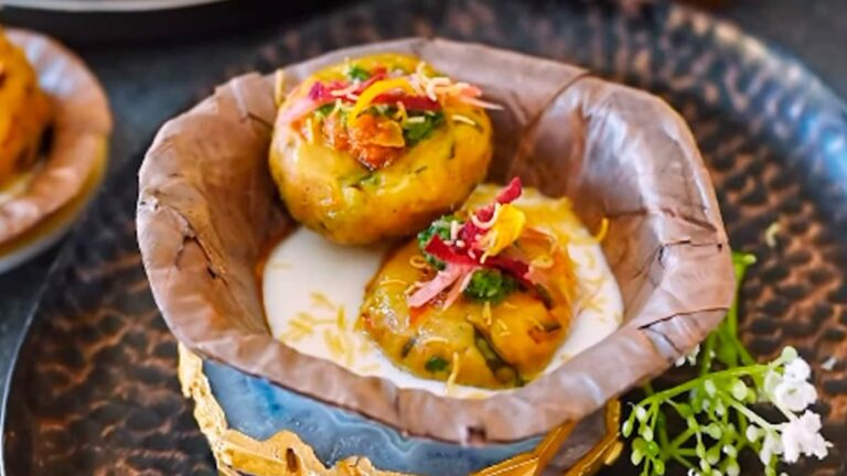 Craving Chaat? This Makki Dhokla Chaat Will Blow Your Taste Buds Away!