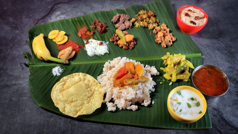 Have You Tried Sadya This Onam Festival? We Found The Perfect Spread At Mahabelly