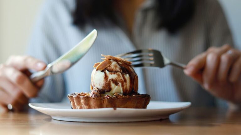 Dessert Etiquette: Are You Enjoying Your Sweets Correctly? Find Out