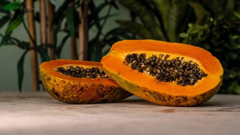 5 Easy Hacks to Keep Your Papaya Fresh Longer