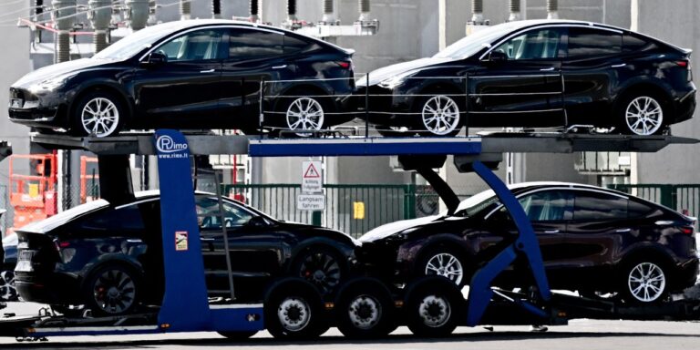 WSJ News Exclusive | Tesla, Saudi Arabia in Early Talks for EV Factory