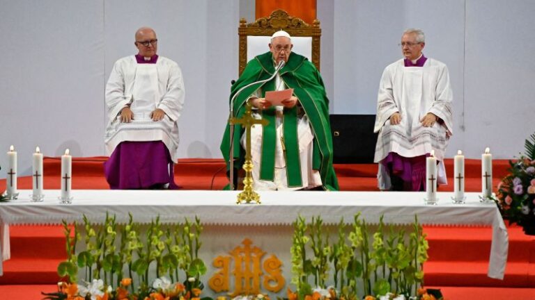 Pope tells Chinese Catholics to be ‘good citizens’ as he hosts mass in neighboring Mongolia