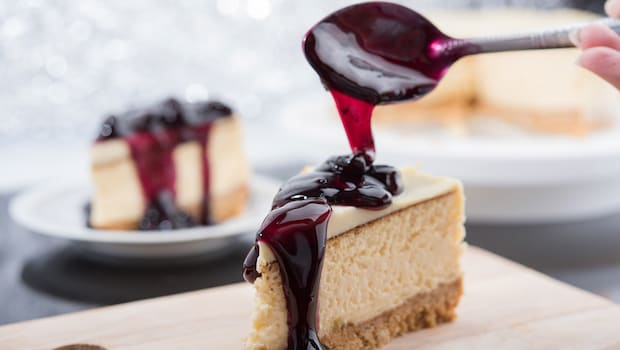 Love Blueberry Cheesecake? Try This No-Bake Version For A Sweet Weekend Delight