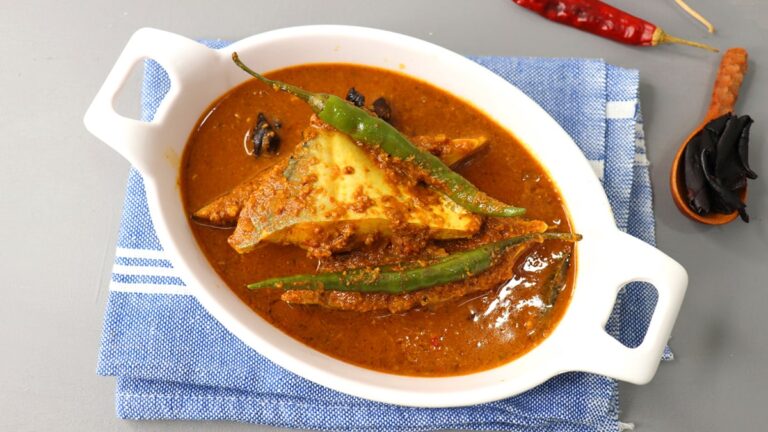 Love Fish Curry? Try This Andhra-Style Fish Curry For An Indulgent Meal