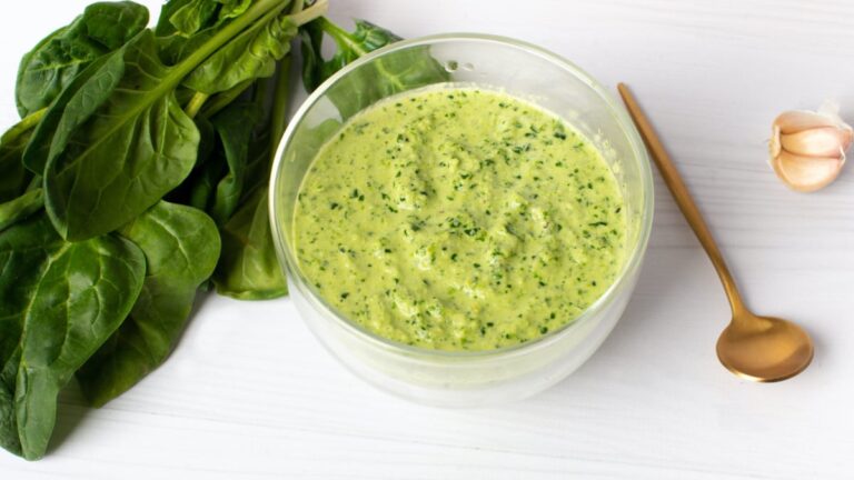 Love Palak Paneer? Enjoy The Same Flavours In This Delicious Homemade Dip