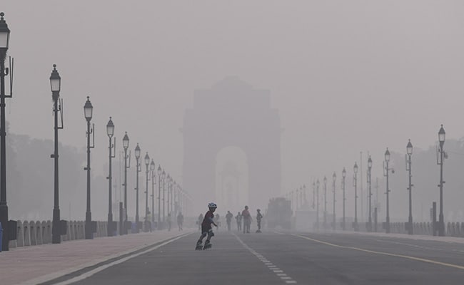 2 Days After Diwali, Delhi Air Quality Slips Back Into “Severe” Category