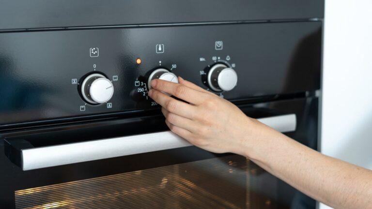 5 Oven Mistakes That Could Turn Up the Heat… Literally!