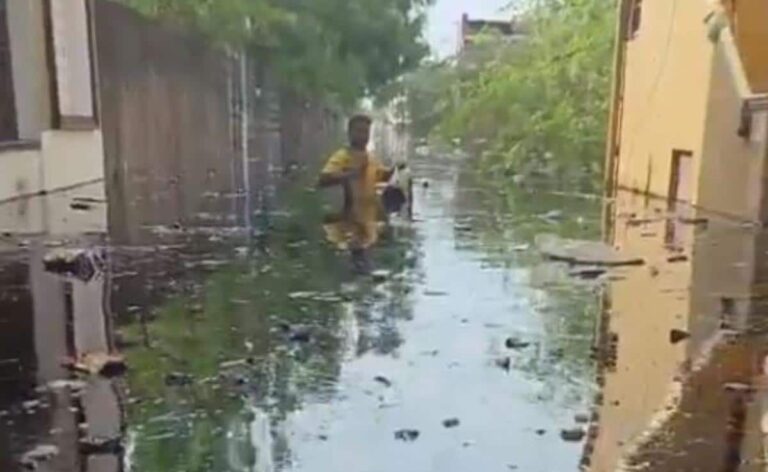 Video: Chennai, Battling With Floods, Now Has An Oil Spill Problem