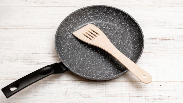 5 Easy Tips To Keep Your Non-Stick Utensils Safe From Unwanted Scratches