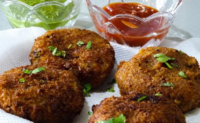 Bored Of The Same Old Snacks? These Stuffed Paneer Cutlets Will Sate Your Cravings