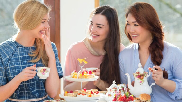 How To Host The Ultimate English-Style Afternoon Tea Party At Home