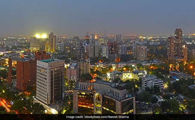 32 More Commercial Establishments In Delhi Allowed To Operate 24×7