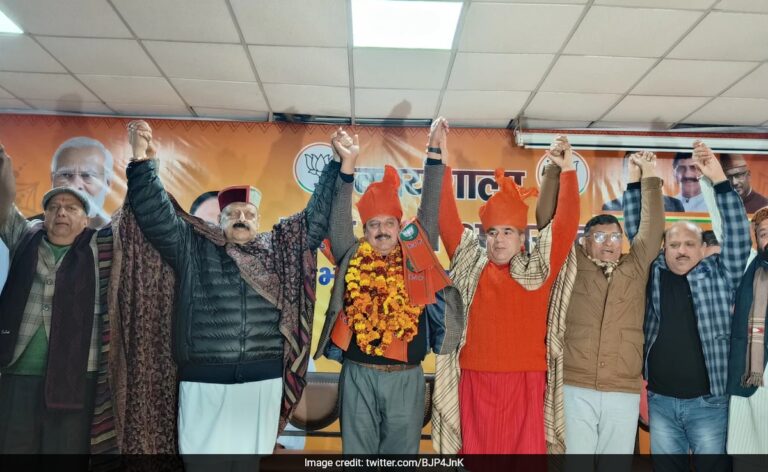 Blow To Farooq Abdullah, Several Key National Conference Leaders Join BJP