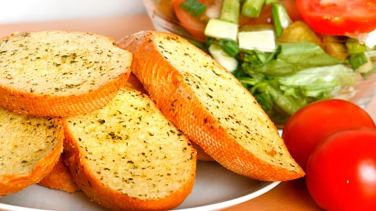 5 Simple Ways To Elevate Your Regular Garlic Bread