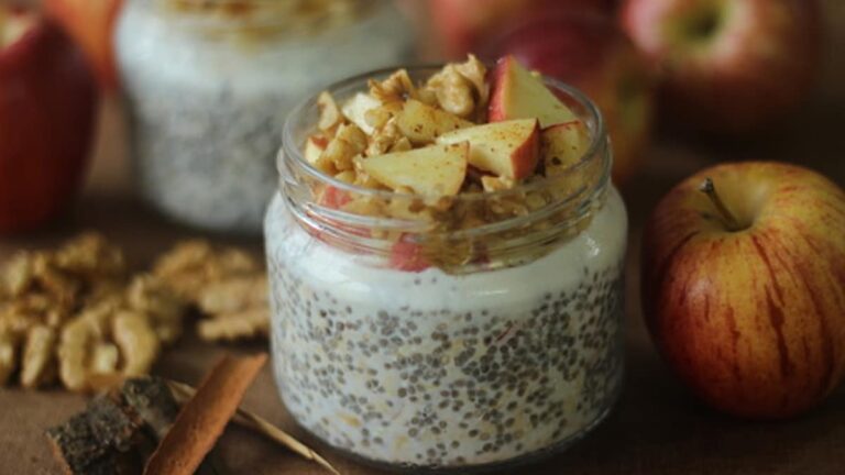 Oats Turning Soggy? 5 Tips To Make Perfect Overnight Oats (Without Any Hassle!)