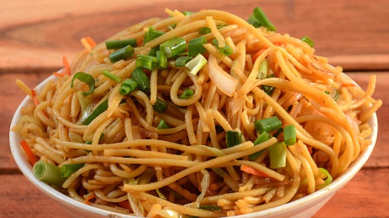 Noodles Not Up To The Mark? 5 Tips To Prepare Perfect Veg Noodles At Home