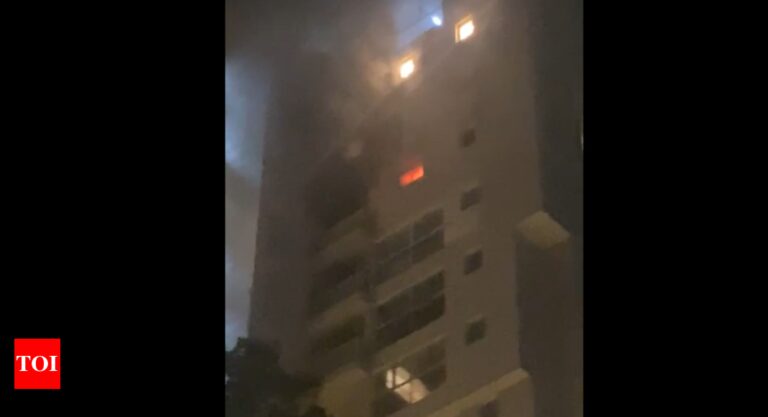 Fire erupts in 17-storey building in Bandra | Mumbai News – Times of India