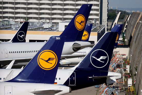 Lufthansa Restores Dividend as Profits Jump