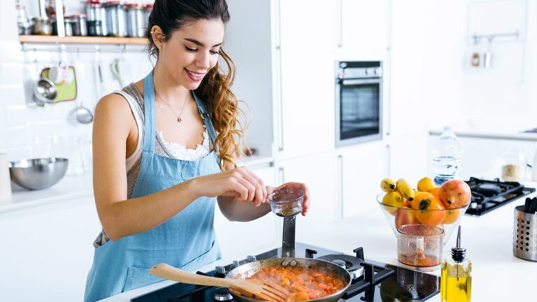 Womens Day 2024: 5 Quick Cooking Tips For Women Leading Busy Lives
