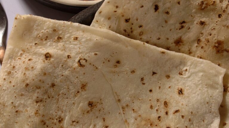 Internet Reacts To Viral Post Claiming Roomali Rotis Are Vanishing From Indian Restaurant Menus