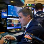 Cramer’s week ahead: Two key economic reports and earnings from Levi's, Delta