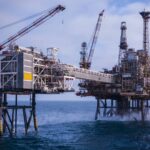 Oil falls as Qatar, Pakistan announce 60-day roadmap for U.S.-Iran deal