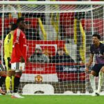 Man United stumble again as 10-man Spurs snatch draw, Arsenal and Chelsea win